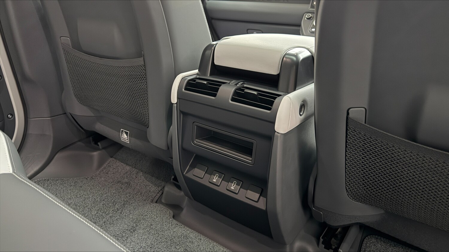 Used Land Rover Defender 2026 for sale - 77470359: Photo 18