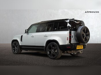 Used Land Rover Defender 2023 for sale - 77697801: Photo