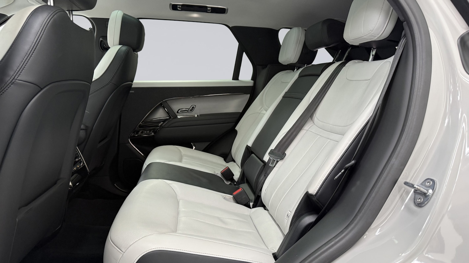 Used Land Rover Range Rover Sport 2023 for sale - 76033145: Photo 4