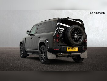 Used Land Rover Defender 110 2023 for sale - 78117314: Photo