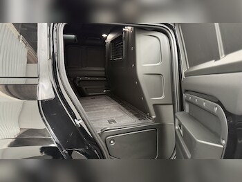 Used Land Rover Defender 110 2023 for sale - 78117314: Photo