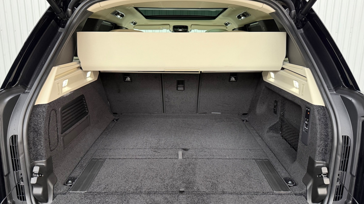 Used Land Rover Range Rover 2025 for sale - 76176059: Photo 10