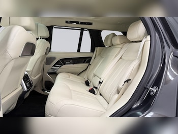 Used Land Rover Range Rover 2025 for sale - 76176059: Photo