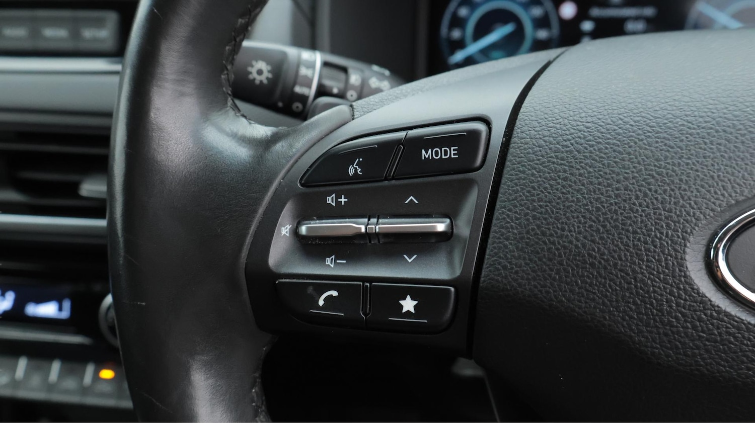 Used Hyundai KONA 2021 for sale - 76122602: Photo 24