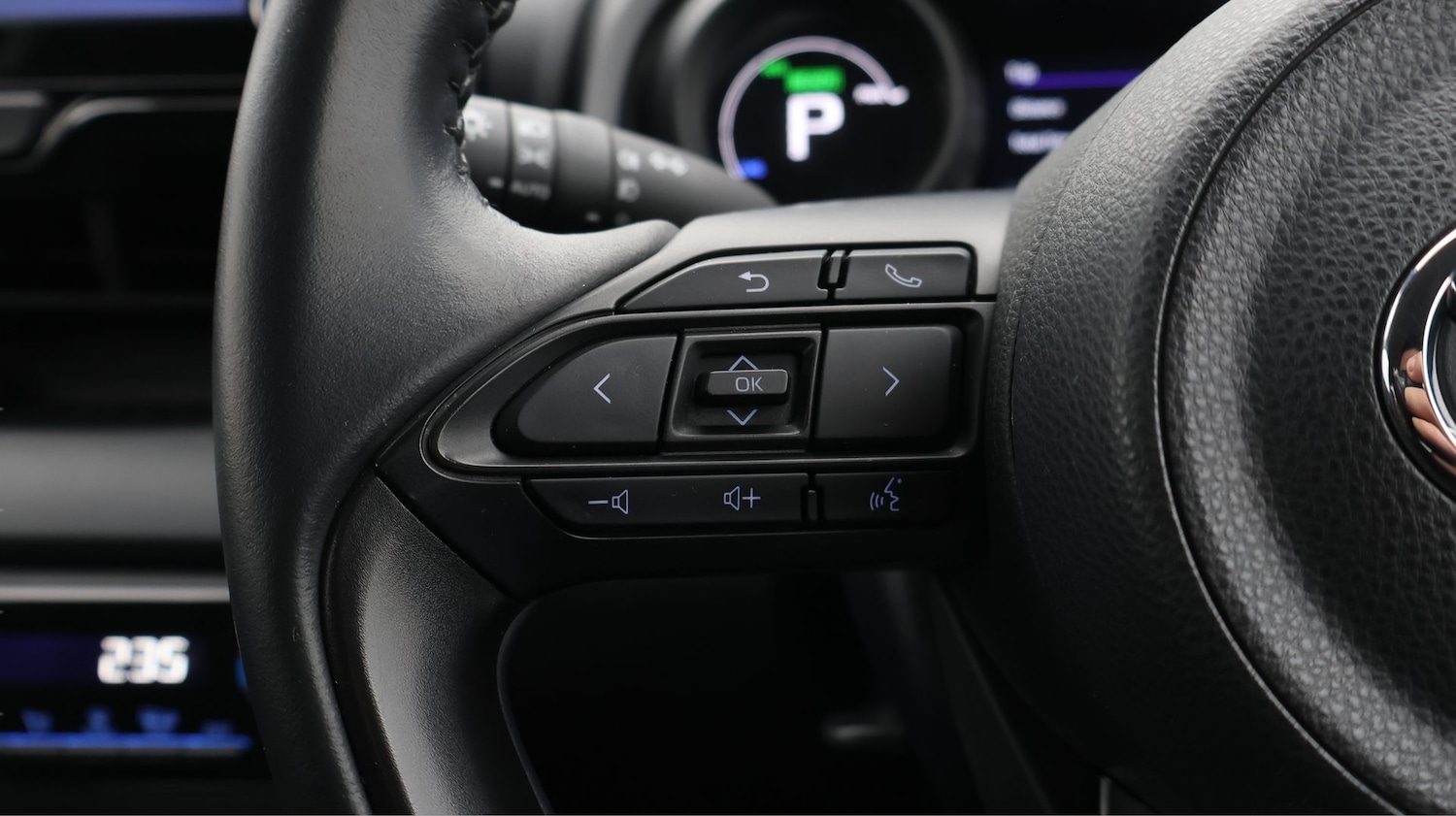 Used Toyota Yaris 2023 for sale - 77677045: Photo 24