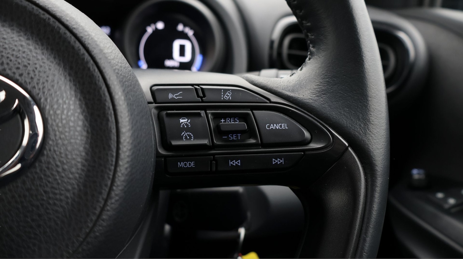 Used Toyota Yaris 2023 for sale - 77677045: Photo 25