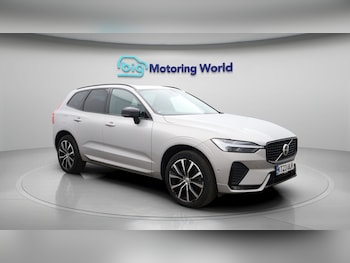 2023 - B4 PLUS AWD 5-Door