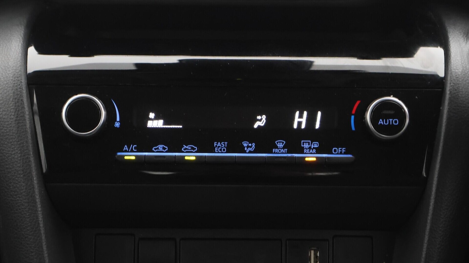 Used Toyota Yaris Cross 2024 for sale - 76389117: Photo 13