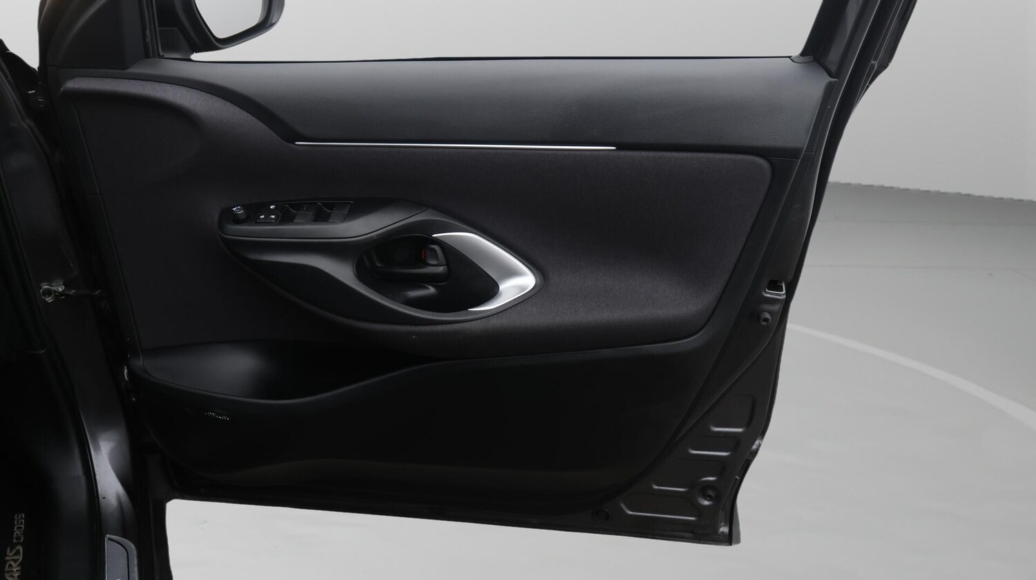 Used Toyota Yaris Cross 2024 for sale - 76389117: Photo 16