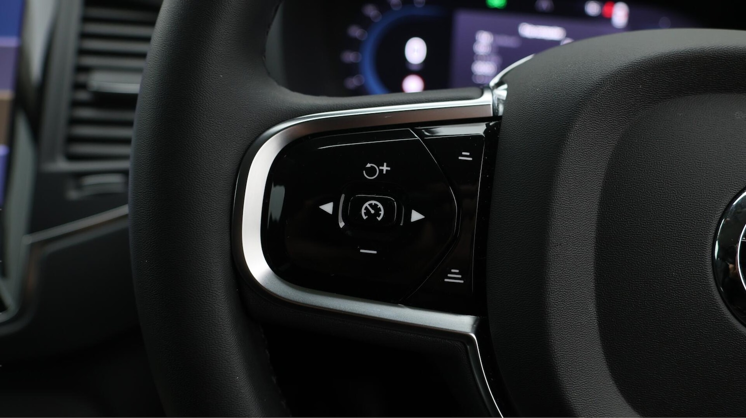 Used Volvo XC90 2023 for sale - 76771621: Photo 23