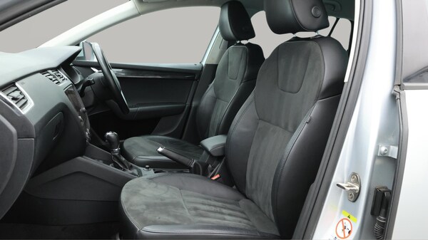 Used Skoda Octavia 2020 for sale - 76247590: Photo 15