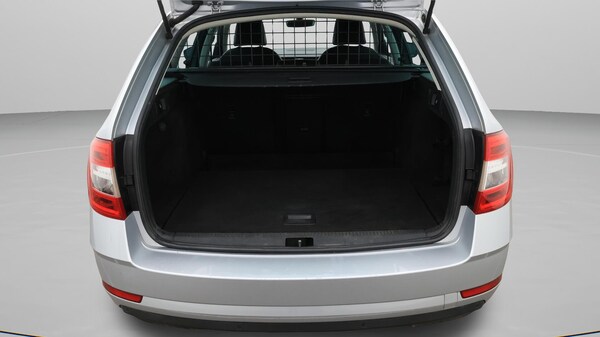 Used Skoda Octavia 2020 for sale - 76247590: Photo 18