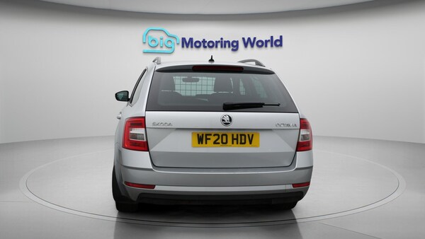Used Skoda Octavia 2020 for sale - 76247590: Photo 7
