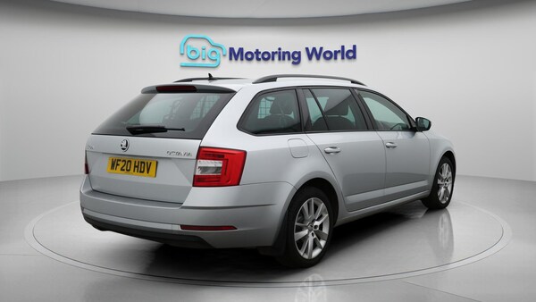 Used Skoda Octavia 2020 for sale - 76247590: Photo 8