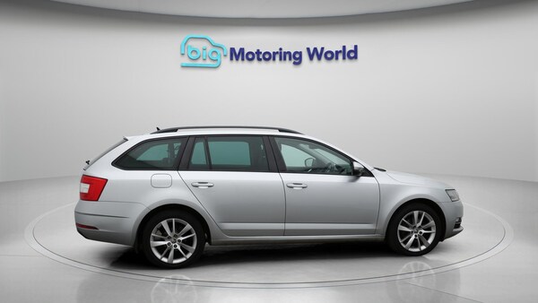 Used Skoda Octavia 2020 for sale - 76247590: Photo 9