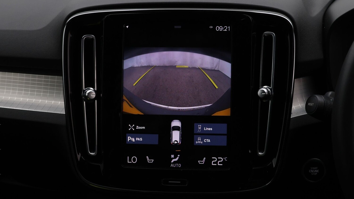 Used Volvo XC40 2022 for sale - 77248055: Photo 23