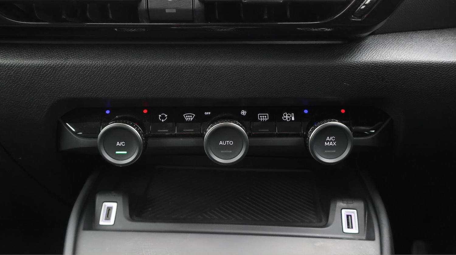 Used Citroen C4 2022 for sale - 76485513: Photo 12