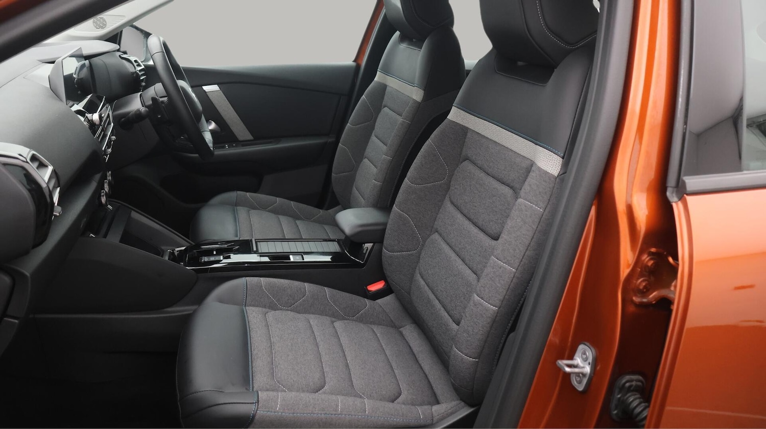 Used Citroen C4 2022 for sale - 76485513: Photo 14