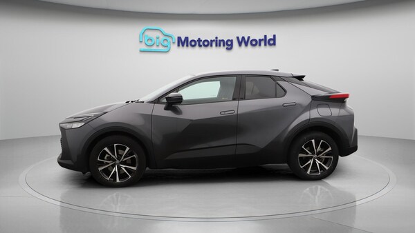 Used Toyota C-HR 2024 for sale - 75658916: Photo 5