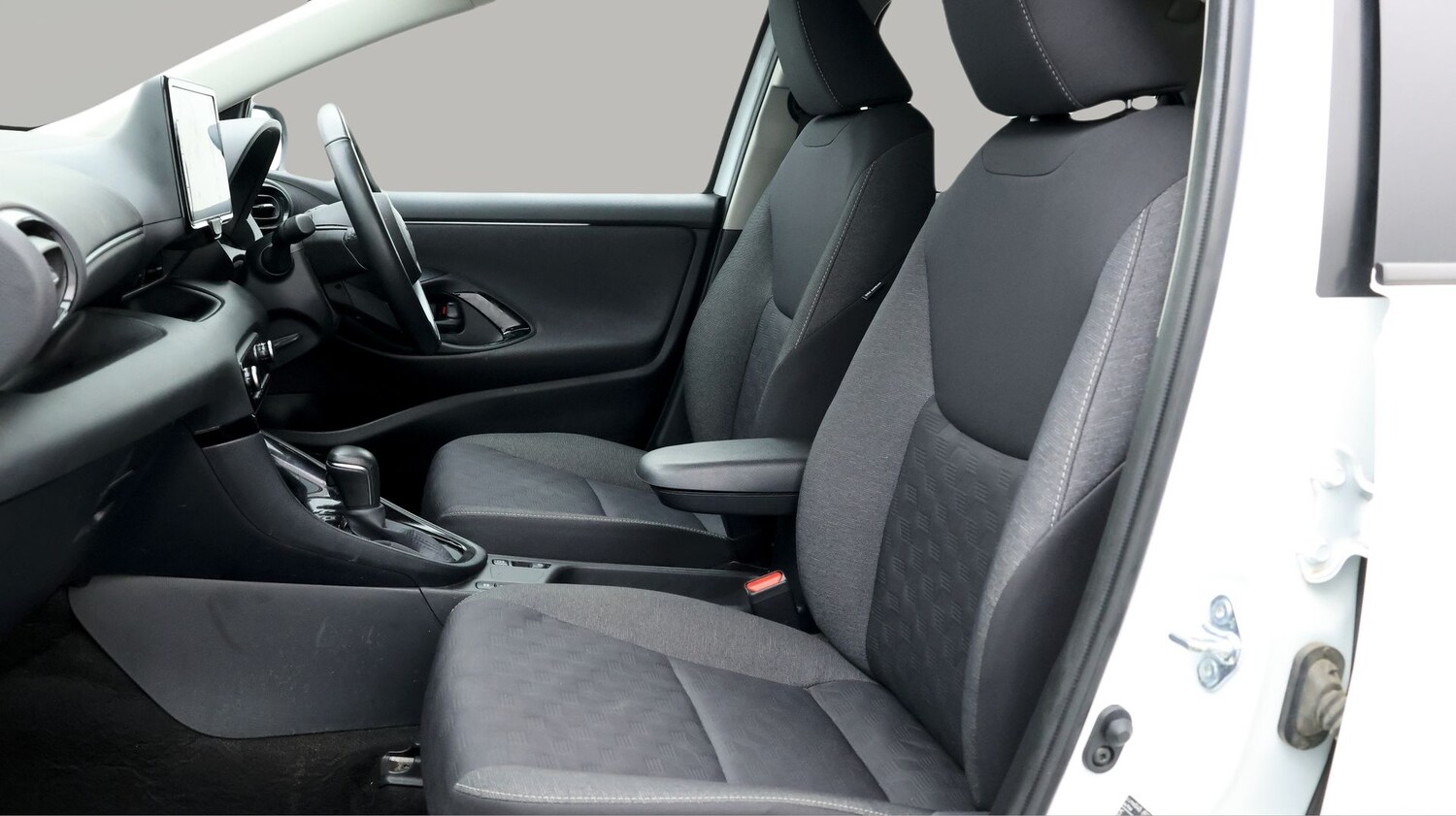 Used Toyota Yaris 2024 for sale - 77270870: Photo 14