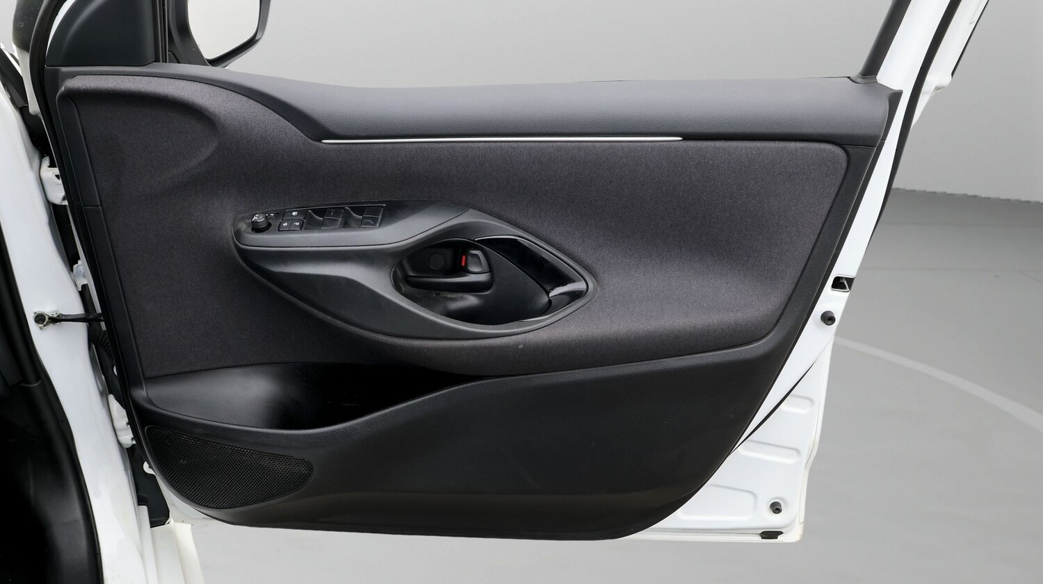 Used Toyota Yaris 2024 for sale - 77270870: Photo 15