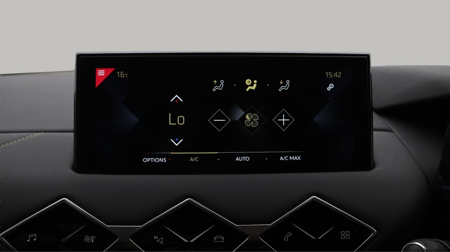 Used DS Automobiles DS 3 Crossback 2022 for sale - 77618749: Photo 12