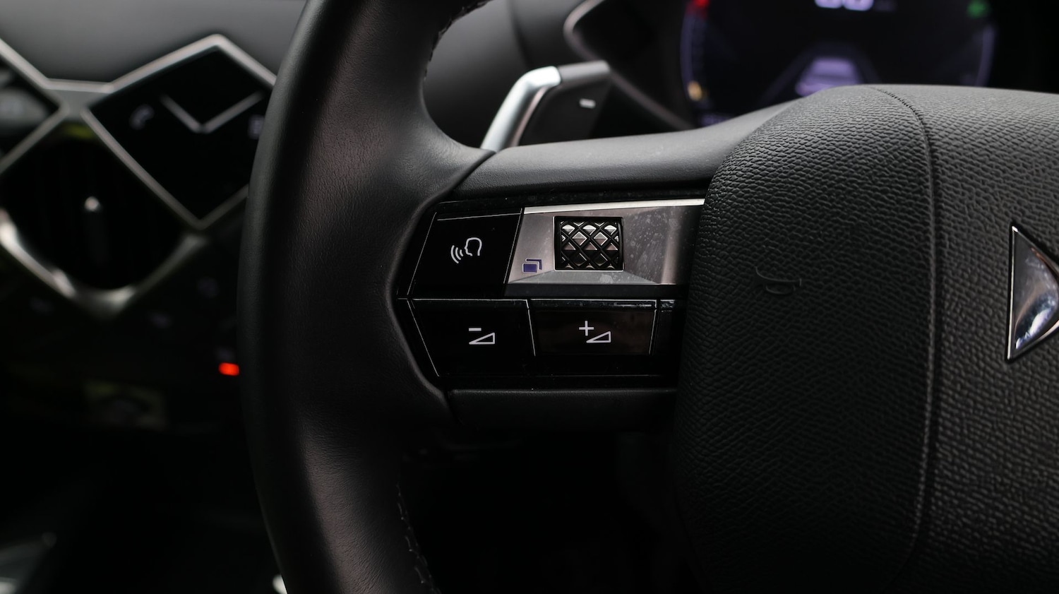 Used DS Automobiles DS 3 Crossback 2022 for sale - 77618749: Photo 25