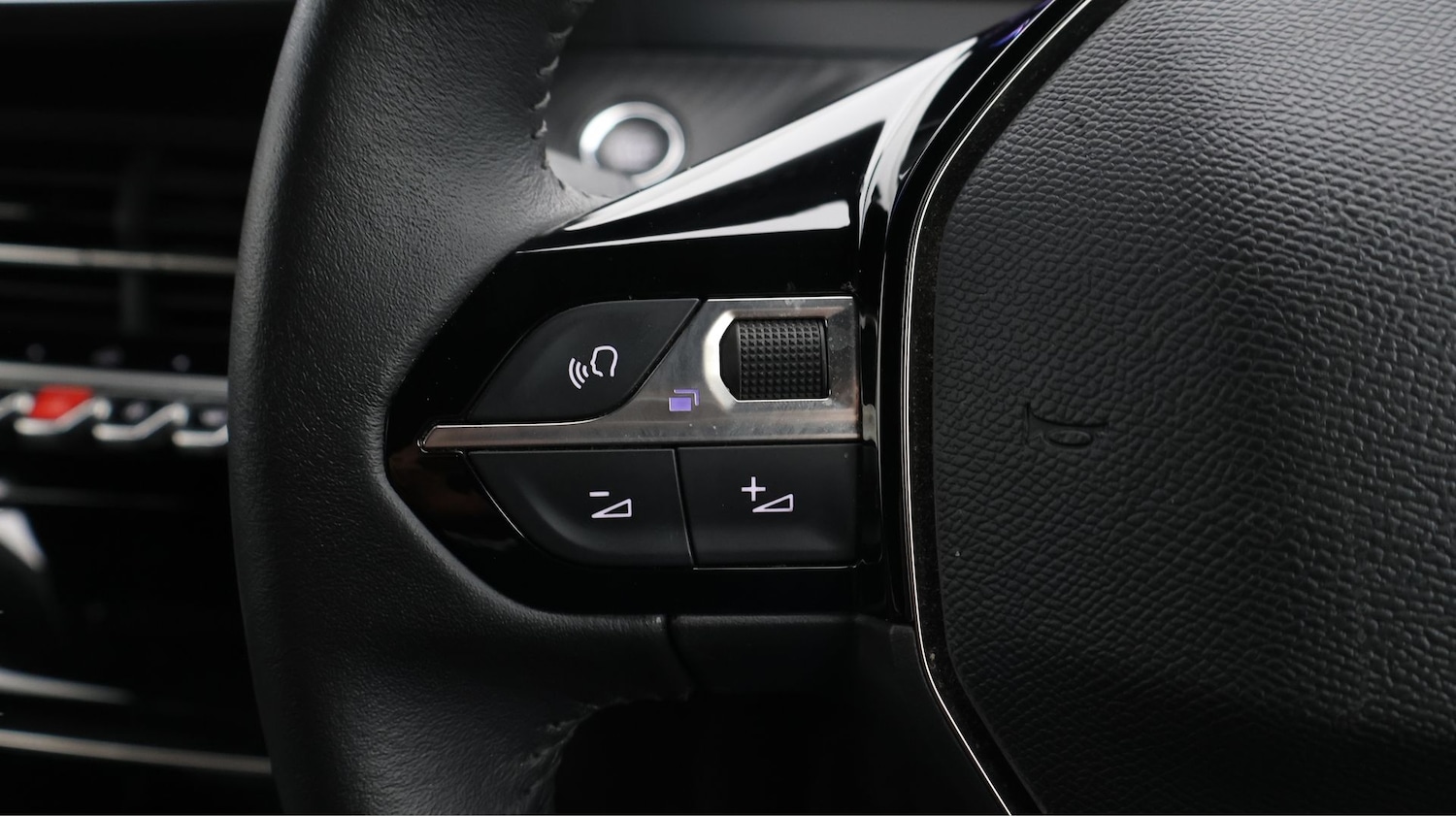 Used Peugeot 2008 2024 for sale - 77819075: Photo 21