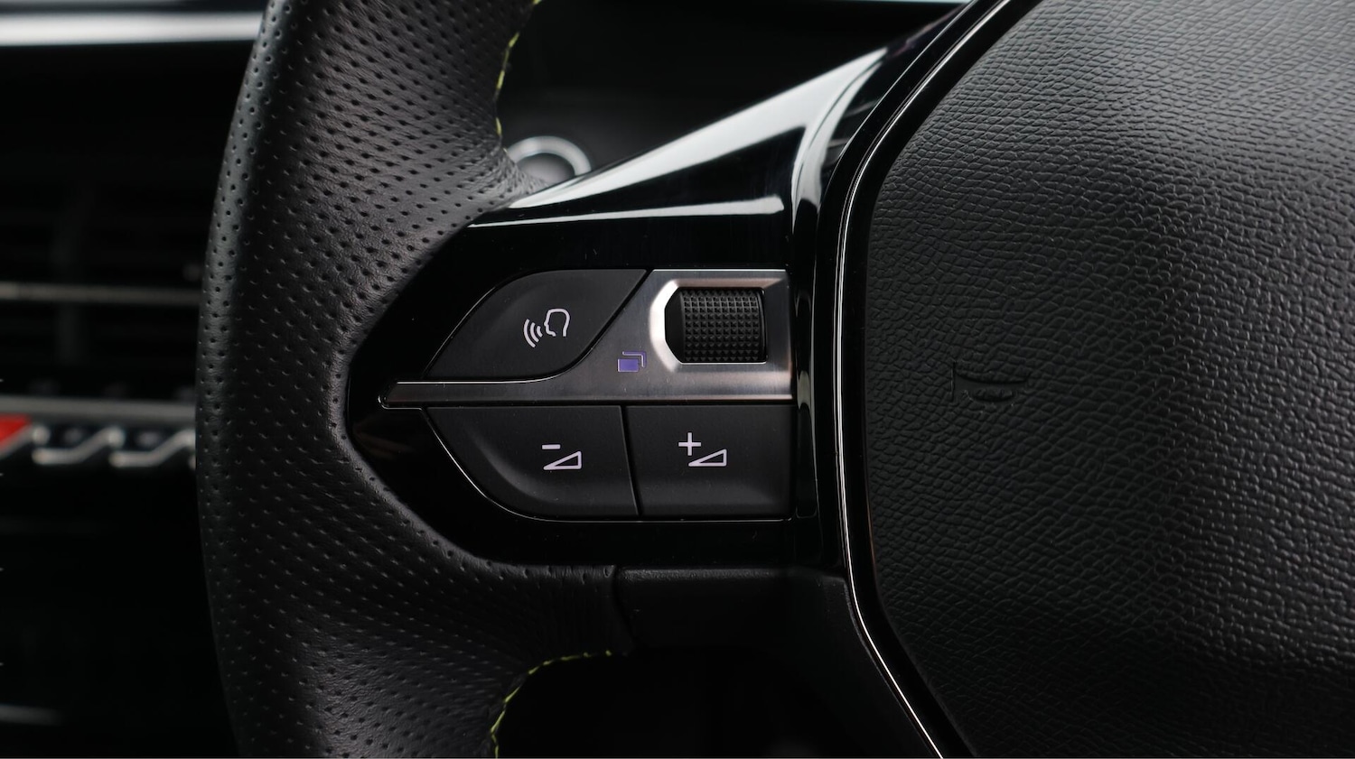 Used Peugeot 2008 2023 for sale - 76735203: Photo 27