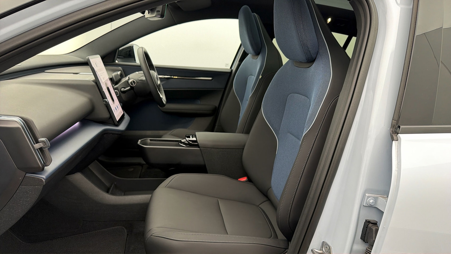 Used Volvo EX30 2024 for sale - 77996898: Photo 13