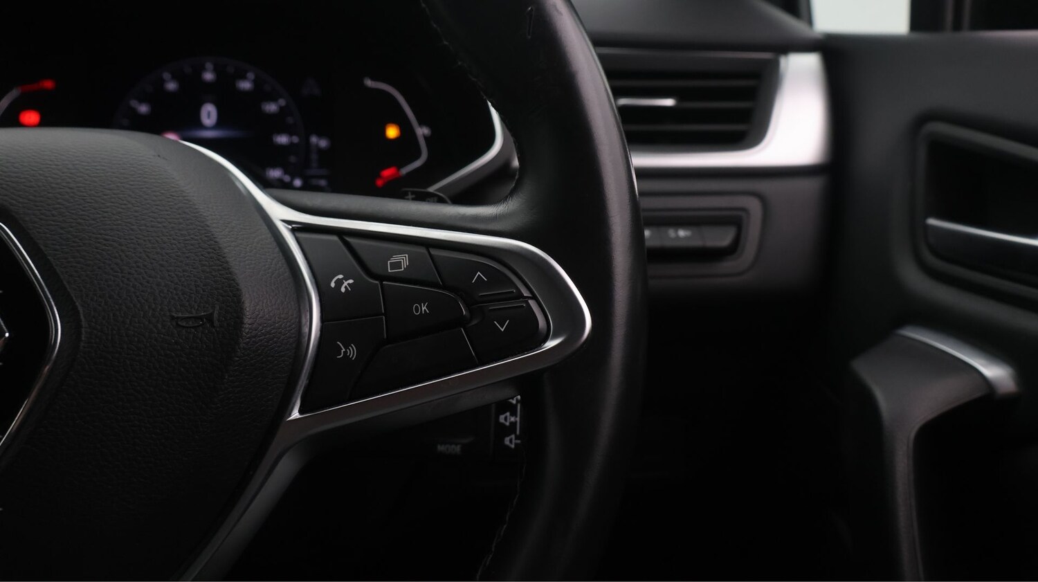 Used Renault Captur 2020 for sale - 77459785: Photo 24