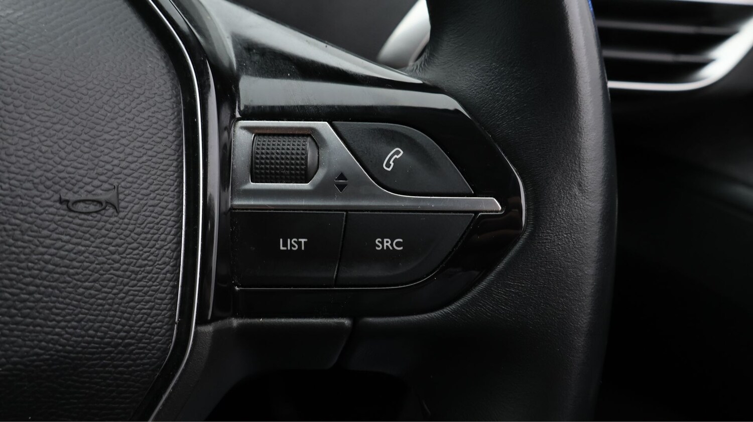 Used Peugeot 5008 2020 for sale - 77181472: Photo 25