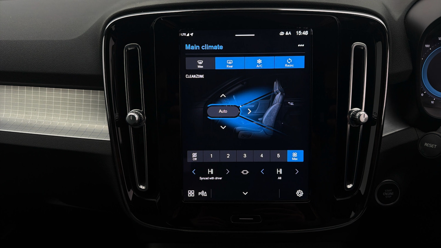 Used Volvo XC40 2023 for sale - 78106566: Photo 11