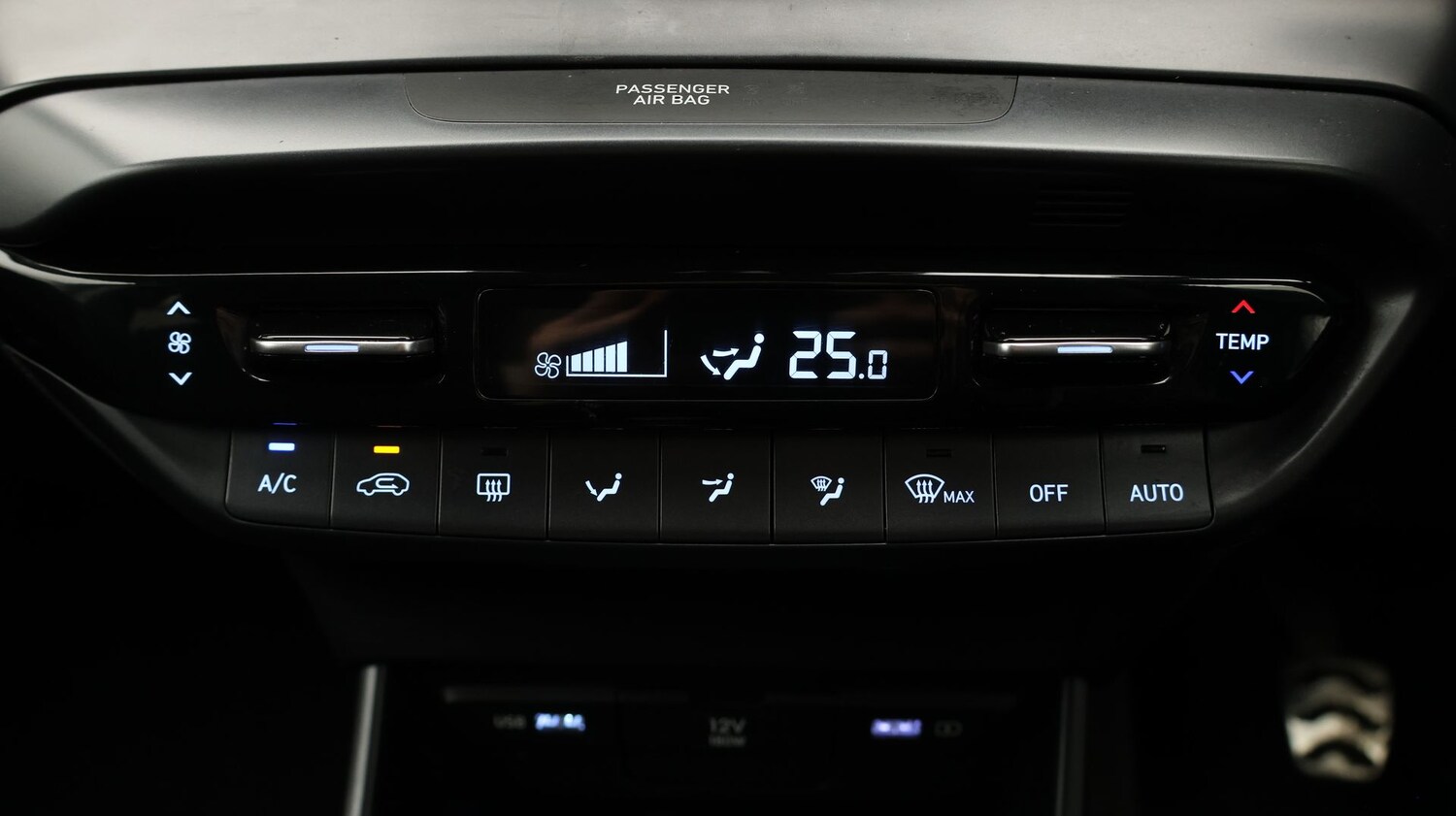 Used Hyundai BAYON 2023 for sale - 77182197: Photo 12