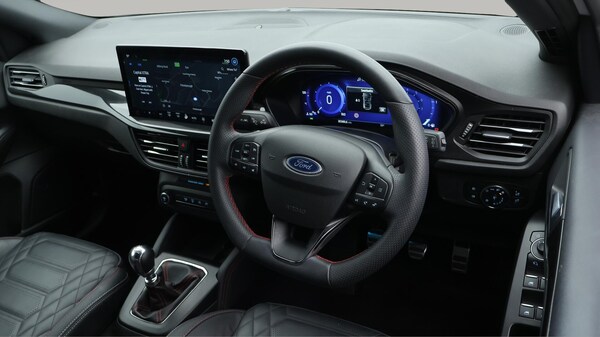 Used Ford Focus 2023 for sale - 76137802: Photo 10