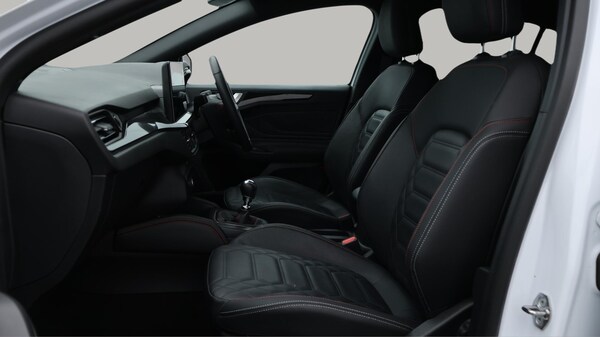 Used Ford Focus 2023 for sale - 76137802: Photo 15