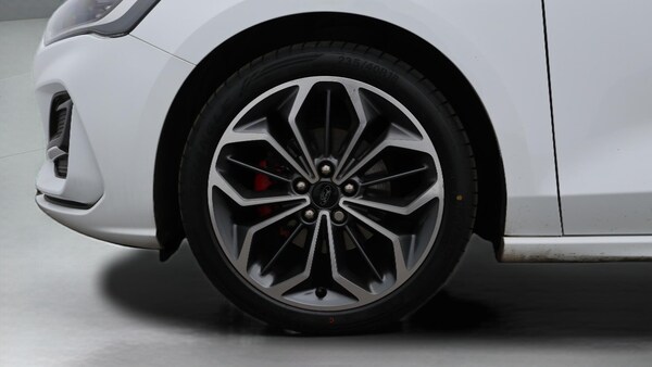 Used Ford Focus 2023 for sale - 76137802: Photo 19