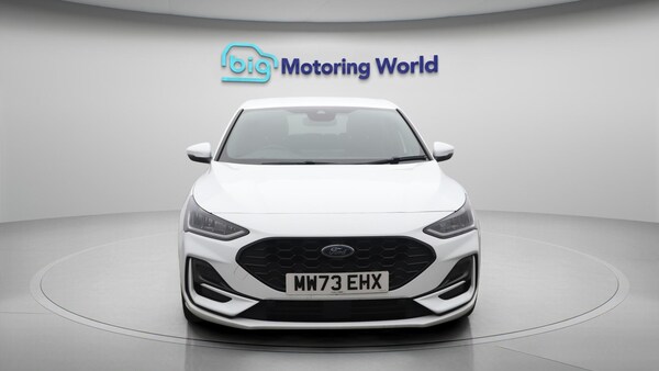 Used Ford Focus 2023 for sale - 76137802: Photo 3