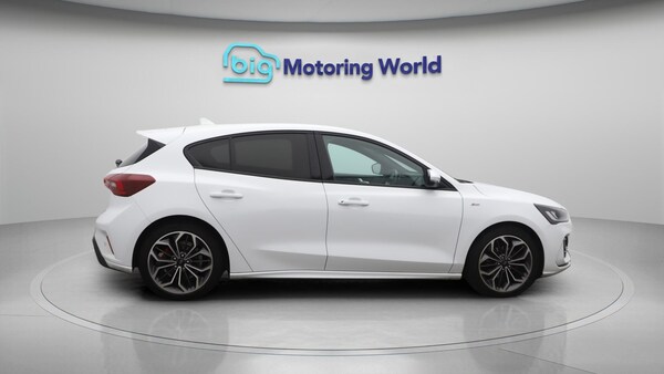 Used Ford Focus 2023 for sale - 76137802: Photo 9