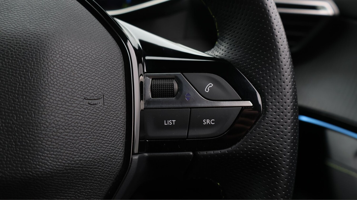 Used Peugeot 2008 2022 for sale - 77182217: Photo 24