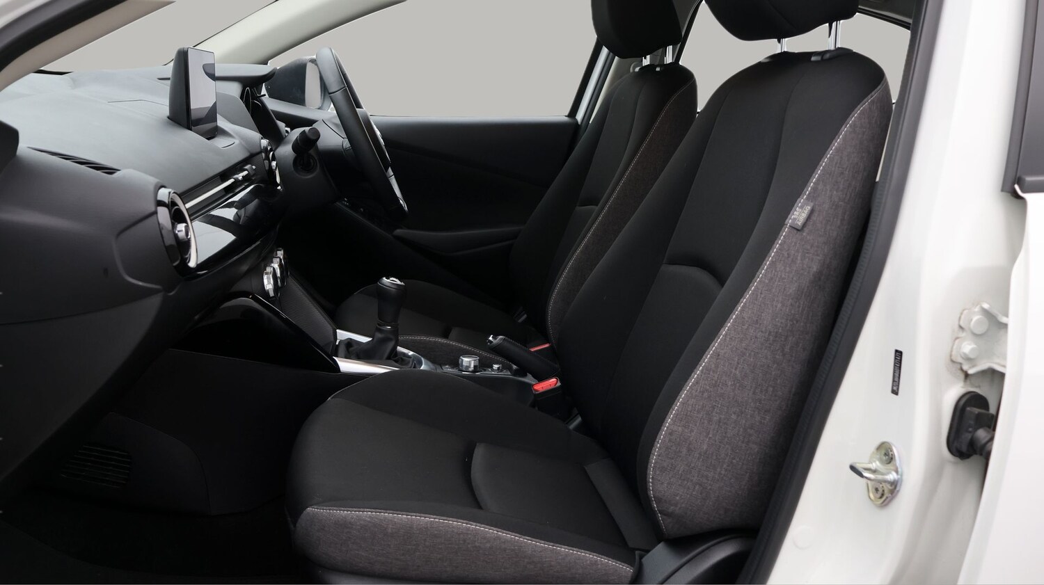 Used Mazda Mazda2 2024 for sale - 77365654: Photo 14