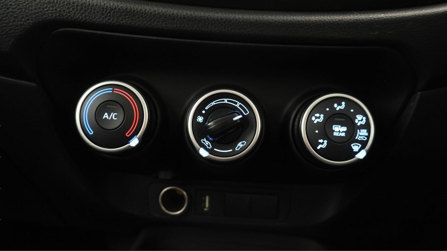 Used Toyota Aygo X 2022 for sale - 77677360: Photo 12