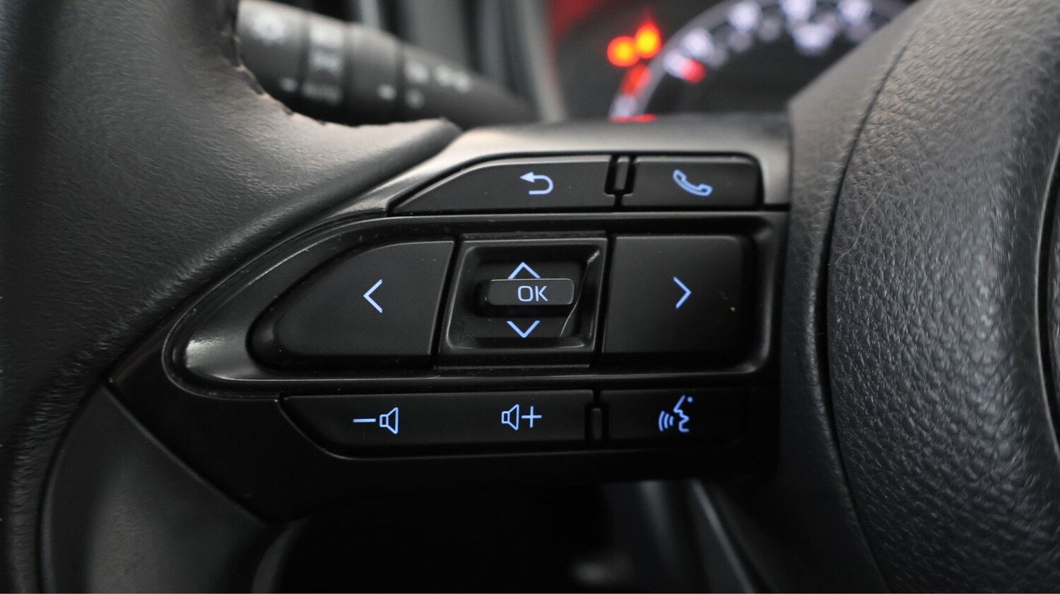 Used Toyota Aygo X 2022 for sale - 77677360: Photo 21