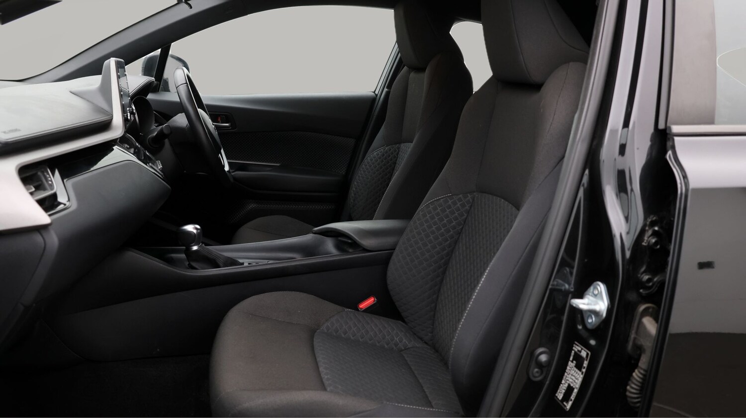 Used Toyota C-HR for sale - 77431771: Photo 14