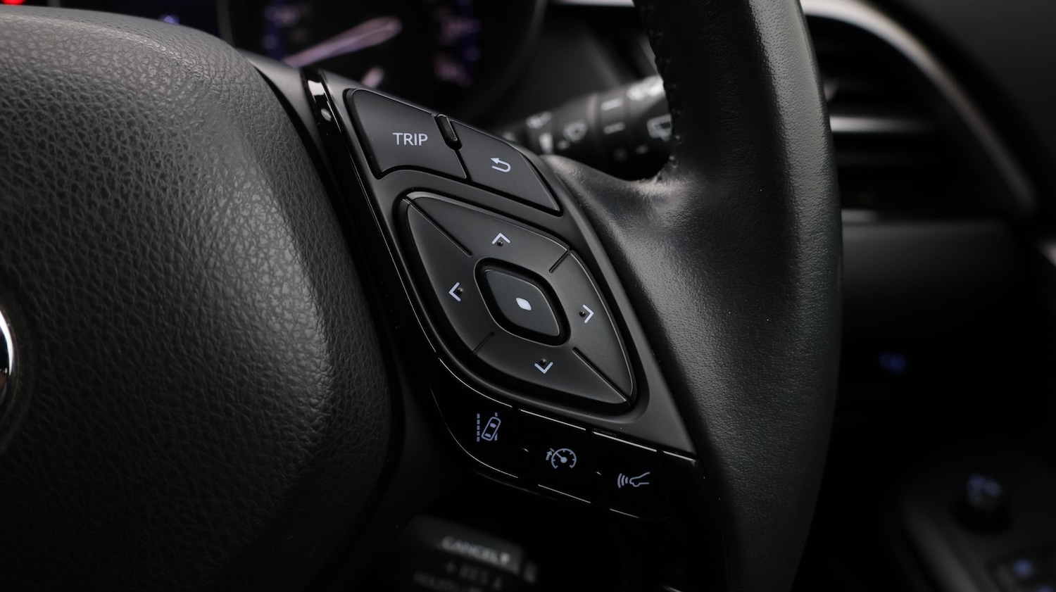 Used Toyota C-HR for sale - 77298173: Photo 24