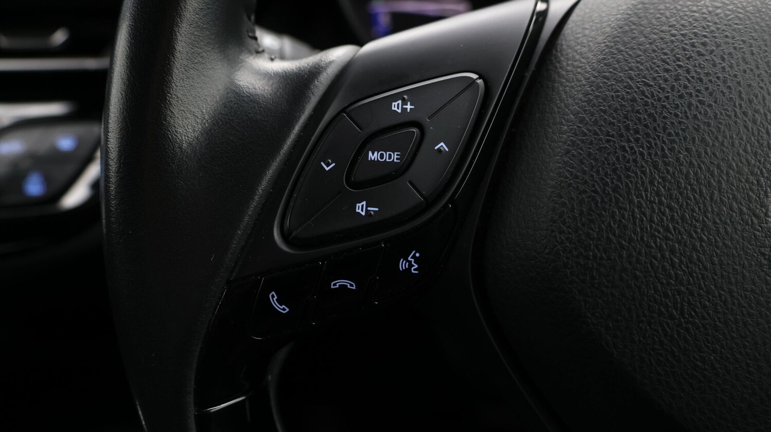 Used Toyota C-HR for sale - 77298173: Photo 27