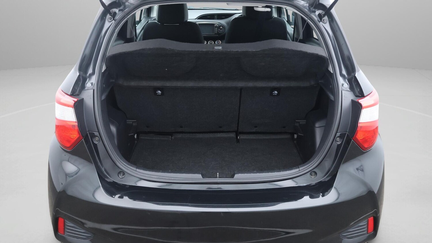 Used Toyota Yaris 2020 for sale - 76592846: Photo 18