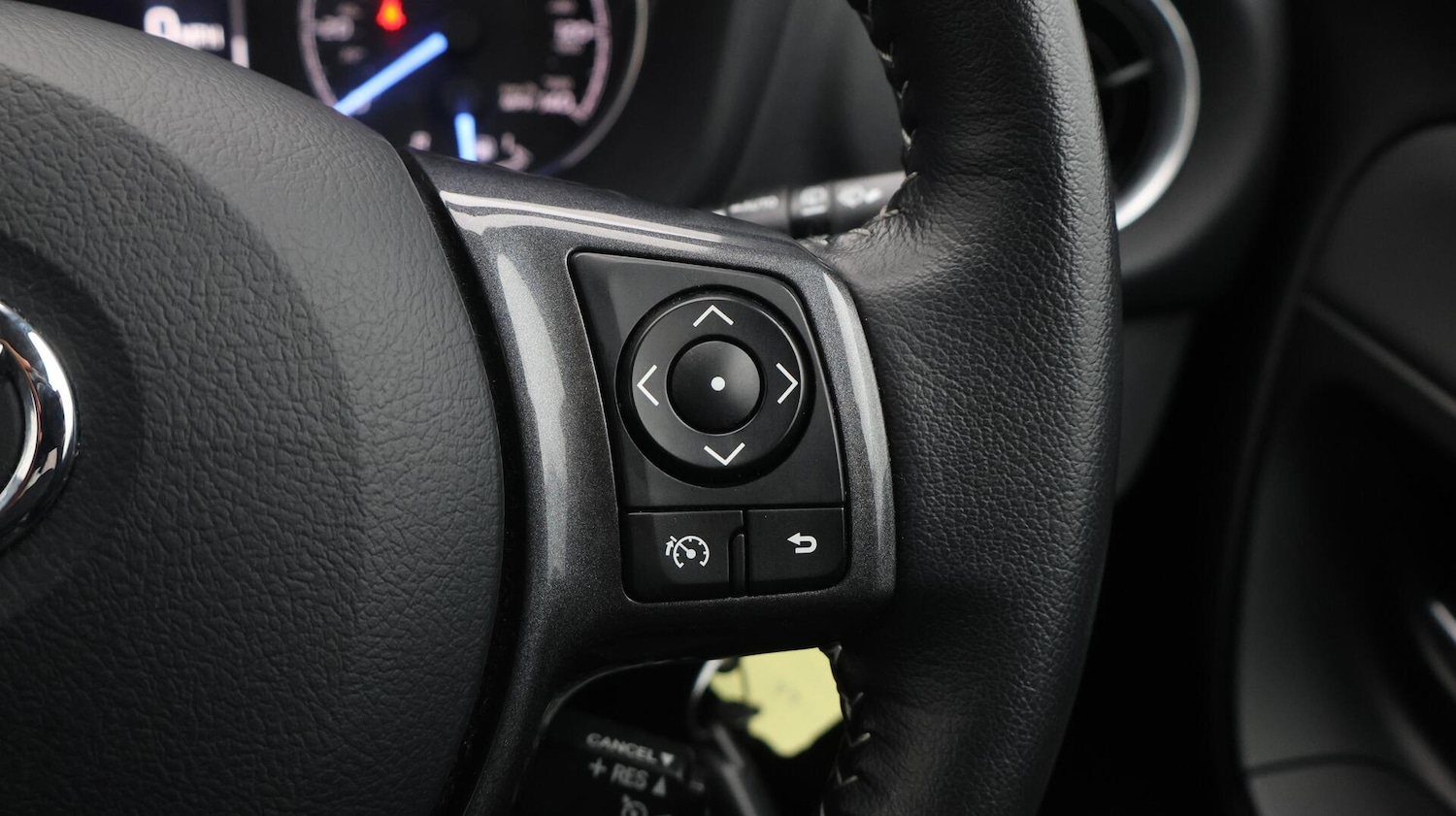 Used Toyota Yaris 2020 for sale - 76592846: Photo 25