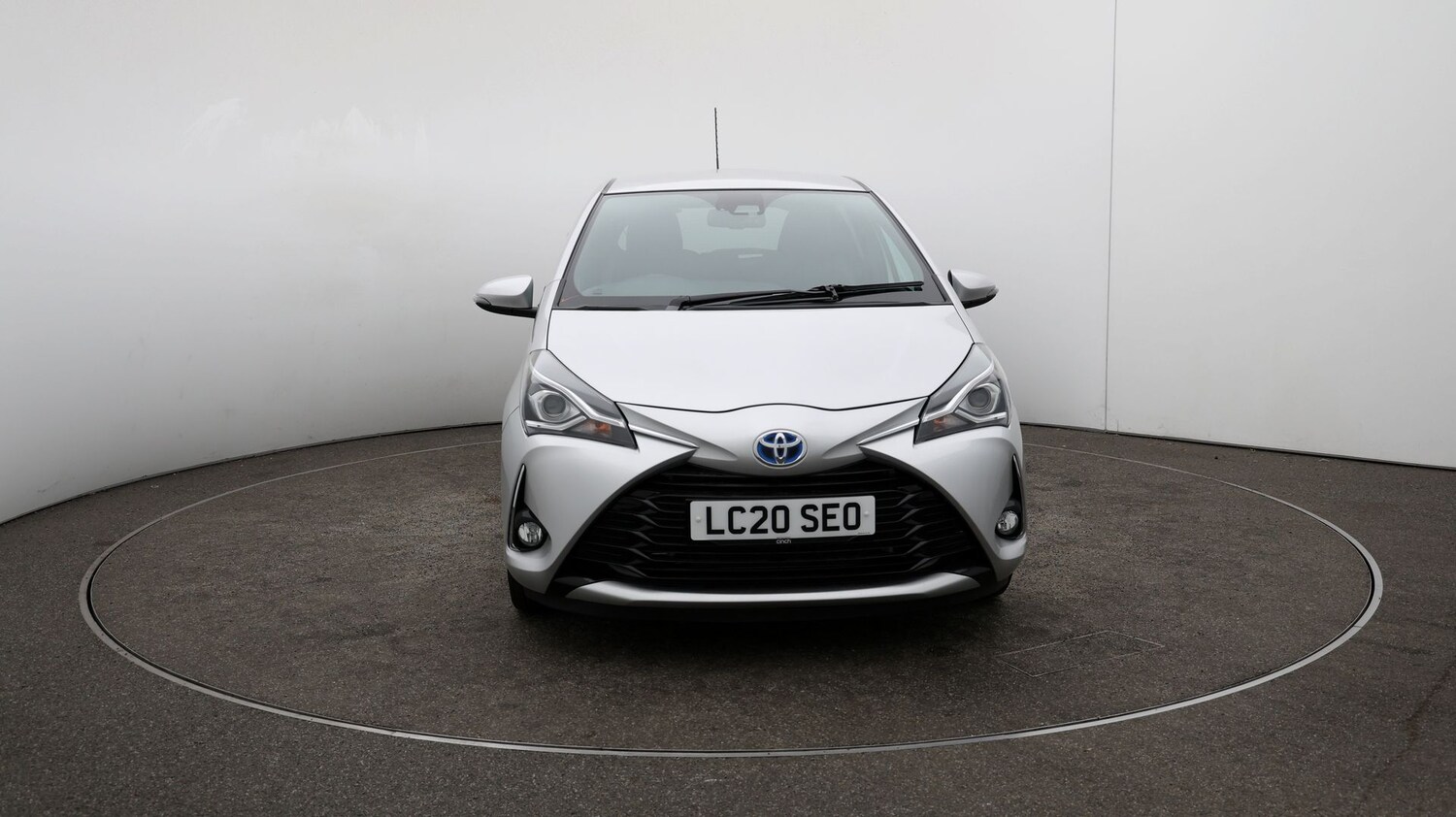 Used Toyota Yaris 2020 for sale - 76809585: Photo 32