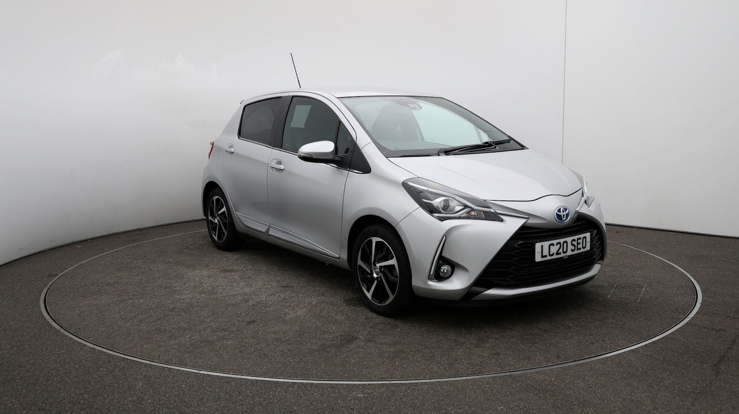 Used Toyota Yaris 2020 for sale - 76809585: Photo 35